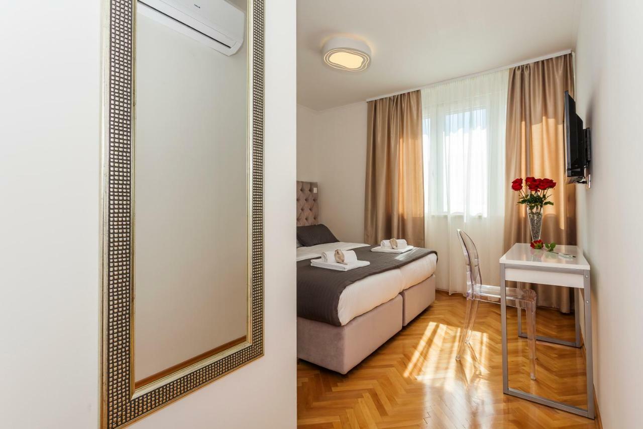 Valum Luxury Apartment Split Exterior photo